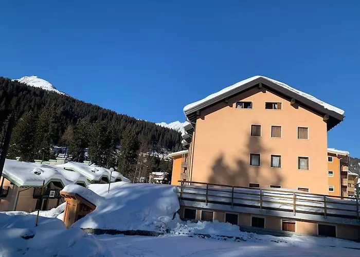 Tirolese Style Apartment In Madonna Di Campiglio, First Floor